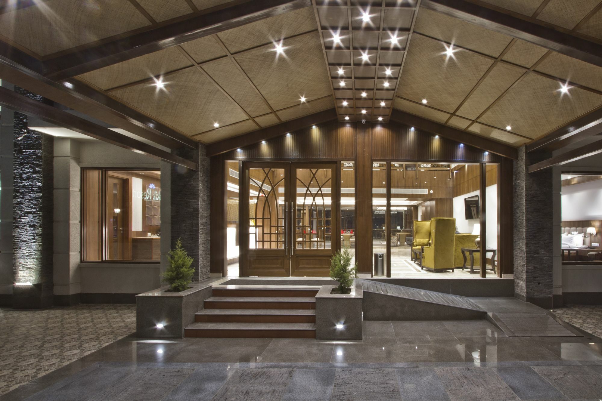 Alokik Resort- Pure Veg 马拉里 外观 照片